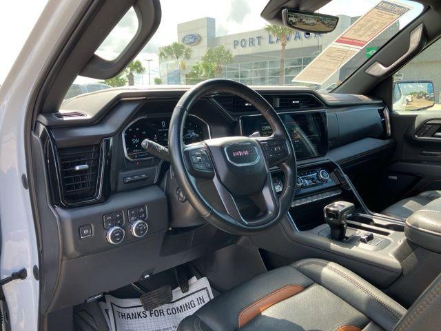 2023 GMC Sierra 1500 4WD Crew Cab Short Box AT4