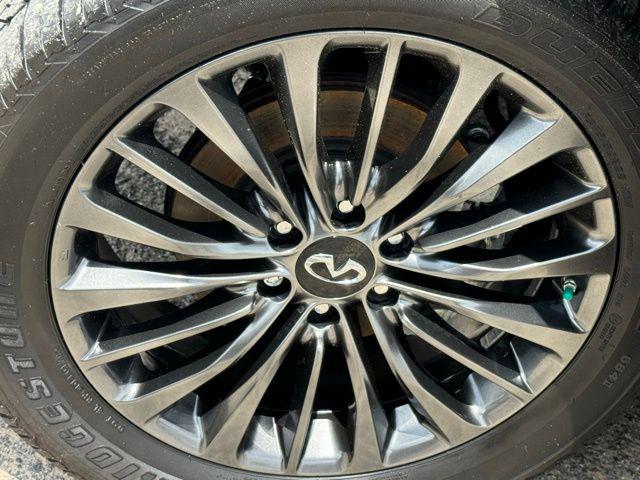 2024 INFINITI QX80 SENSORY AWD