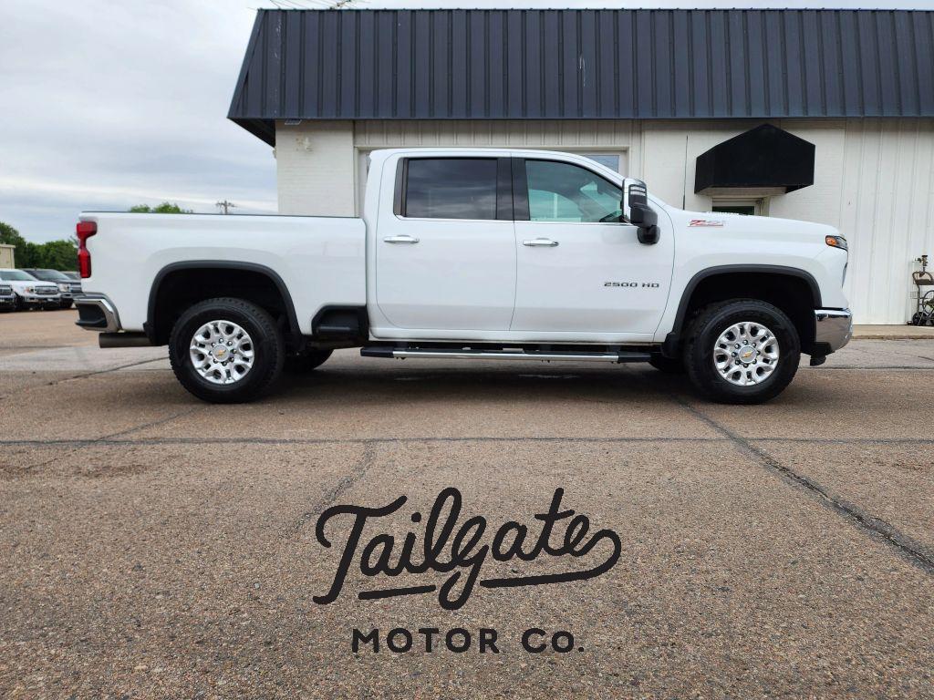 2024 Chevrolet Silverado HD LTZ 4WD Crew Cab Standard Box's photo