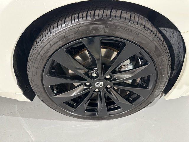 2022 Nissan Maxima SR Xtronic CVT