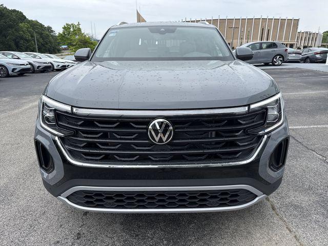 2026 Volkswagen Atlas Cross Sport SE with Technology