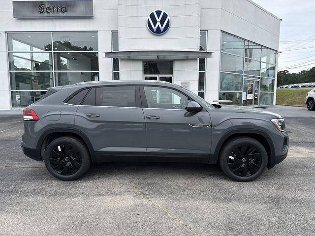 2026 Volkswagen Atlas Cross Sport SE with Technology