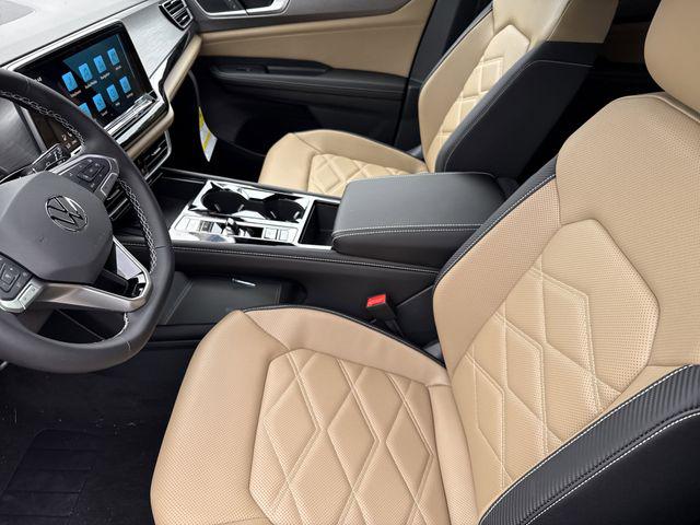 2026 Volkswagen Atlas Cross Sport SE with Technology