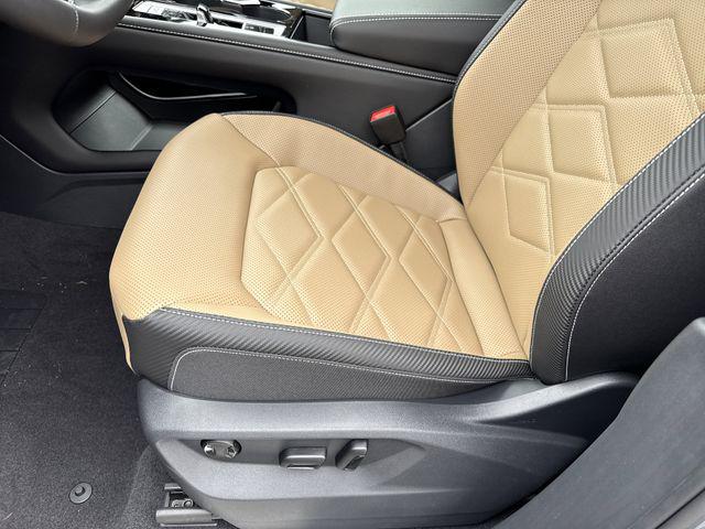 2026 Volkswagen Atlas Cross Sport SE with Technology