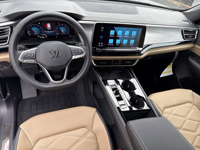 2026 Volkswagen Atlas Cross Sport SE with Technology