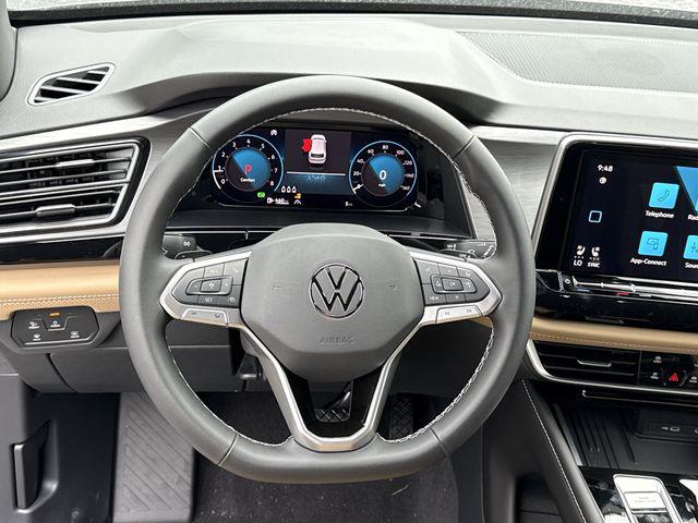 2026 Volkswagen Atlas Cross Sport SE with Technology