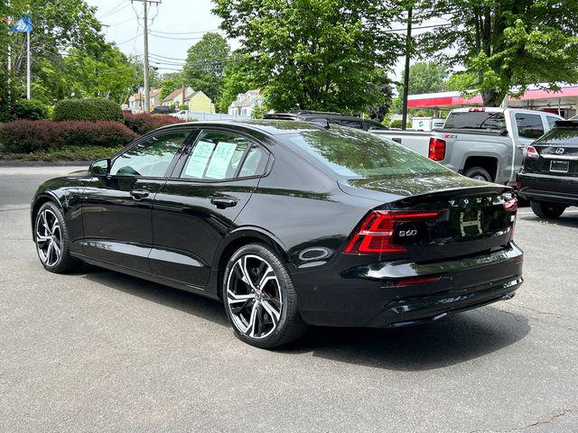 2023 Volvo S60 Recharge T8 Plus Dark Theme