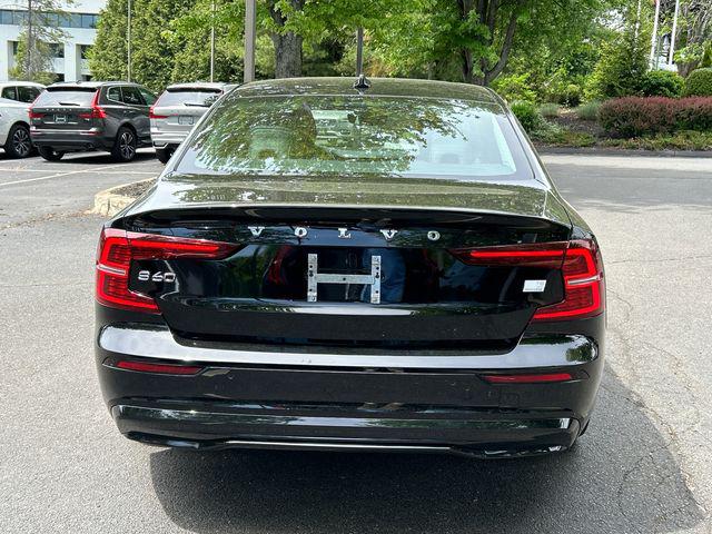 2023 Volvo S60 Recharge T8 Plus Dark Theme