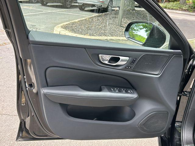 2023 Volvo S60 Recharge T8 Plus Dark Theme