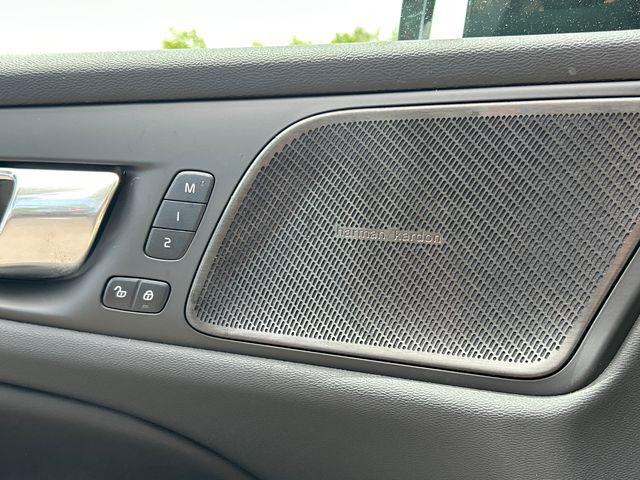 2023 Volvo S60 Recharge T8 Plus Dark Theme