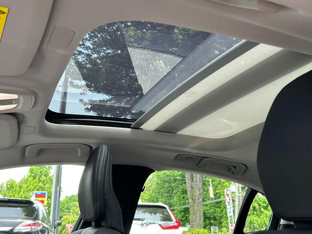 2023 Volvo S60 Recharge T8 Plus Dark Theme