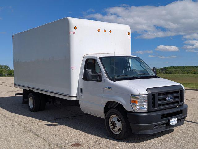 2023 Ford E-450 Cutaway Base