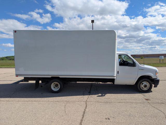 2023 Ford E-450 Cutaway Base