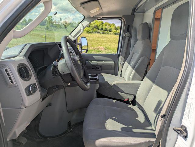 2023 Ford E-450 Cutaway Base