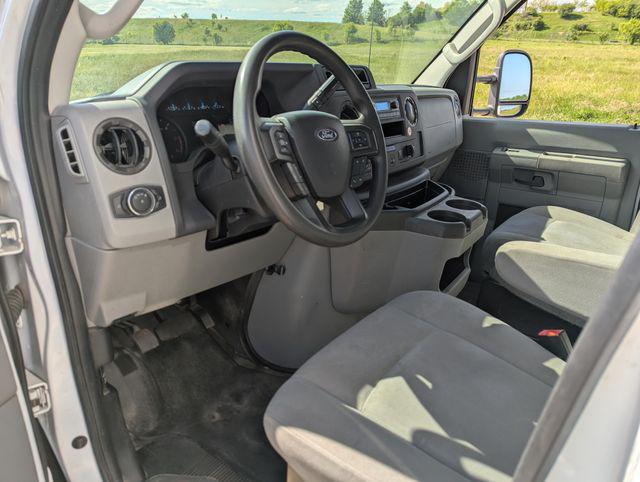 2023 Ford E-450 Cutaway Base