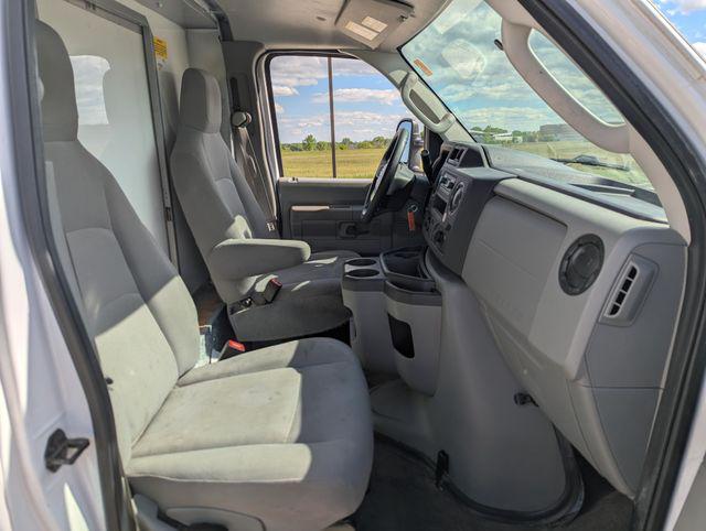 2023 Ford E-450 Cutaway Base