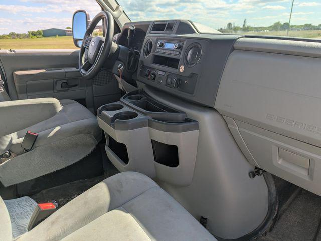 2023 Ford E-450 Cutaway Base