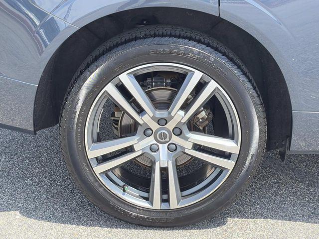 2021 Volvo XC60 T5 Momentum