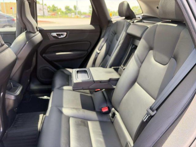 2021 Volvo XC60 T5 Momentum