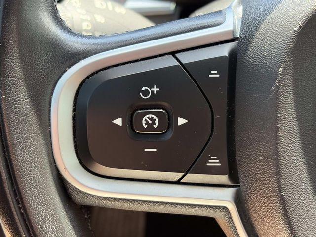 2021 Volvo XC60 T5 Momentum