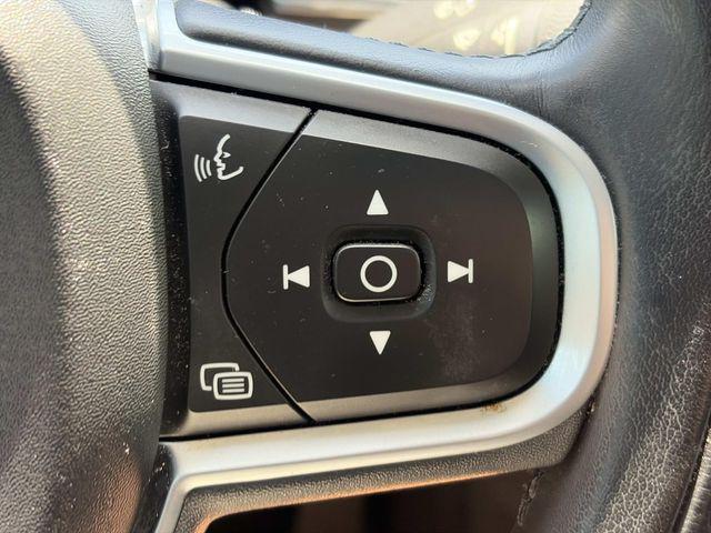 2021 Volvo XC60 T5 Momentum