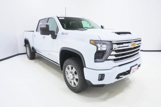 2026 Chevrolet Silverado 2500HD Crew Cab, Standard Bed, High Country, 4WD