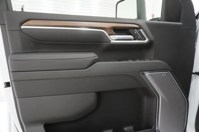 2026 Chevrolet Silverado 2500HD Crew Cab, Standard Bed, High Country, 4WD