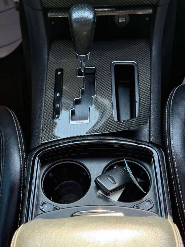 2012 Chrysler 300 SRT8