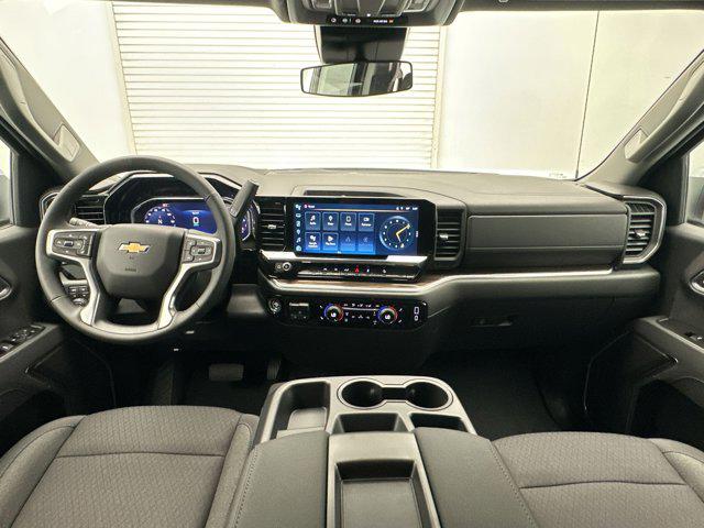 2026 Chevrolet Silverado 1500 4WD Crew Cab Standard Bed LT
