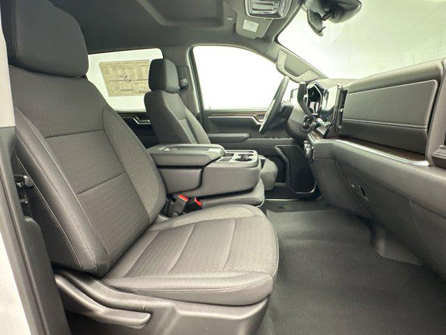 2026 Chevrolet Silverado 1500 4WD Crew Cab Standard Bed LT