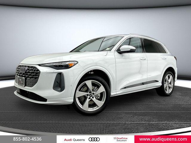 Glacier White metallic 2026 Audi Q5 SUV / Crossover All-Wheel Drive Automatic