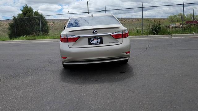 2015 Lexus ES 300h Hybrid