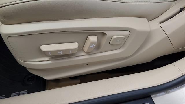 2015 Lexus ES 300h Hybrid