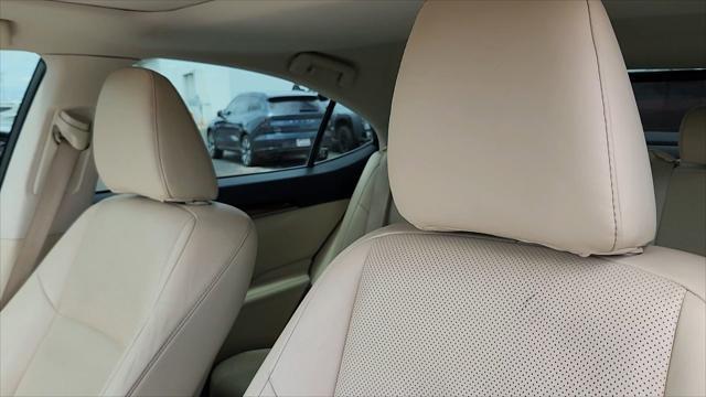 2015 Lexus ES 300h Hybrid