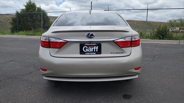 2015 Lexus ES 300h Hybrid