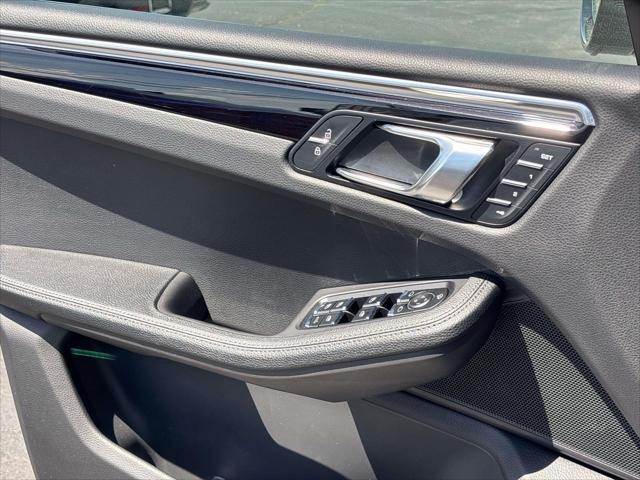 2024 Porsche Macan AWD