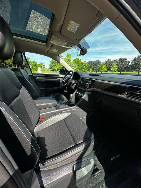 2021 Volkswagen Atlas 3.6L V6 SE w/Technology