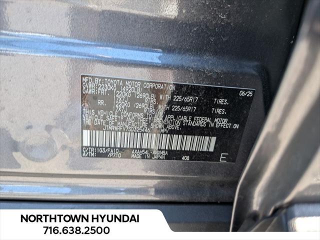 2025 Toyota RAV4 Hybrid XLE