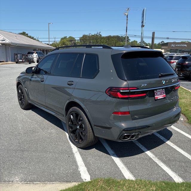 2023 BMW X7 M60i