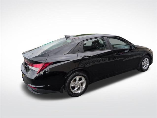 2023 Hyundai Elantra SE
