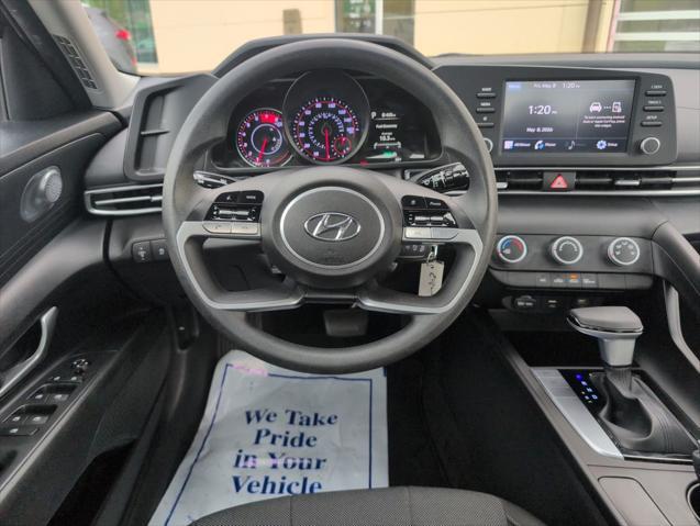 2023 Hyundai Elantra SE