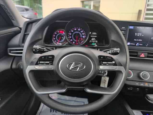 2023 Hyundai Elantra SE