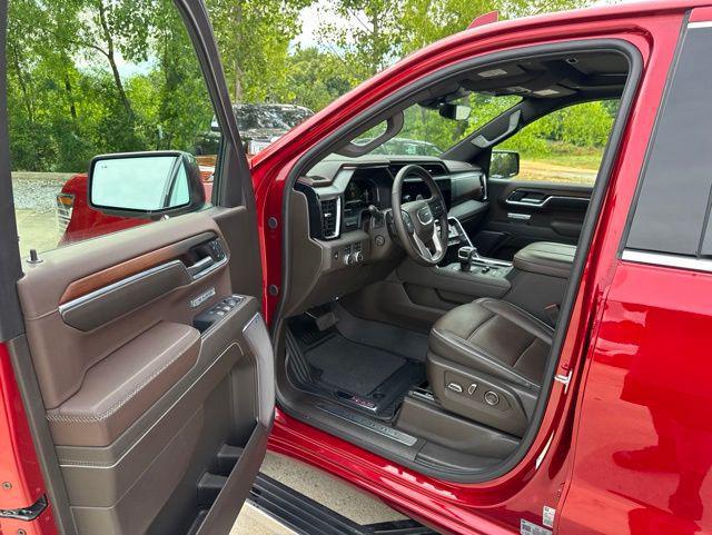 2024 GMC Sierra 1500 4WD Crew Cab Short Box Denali
