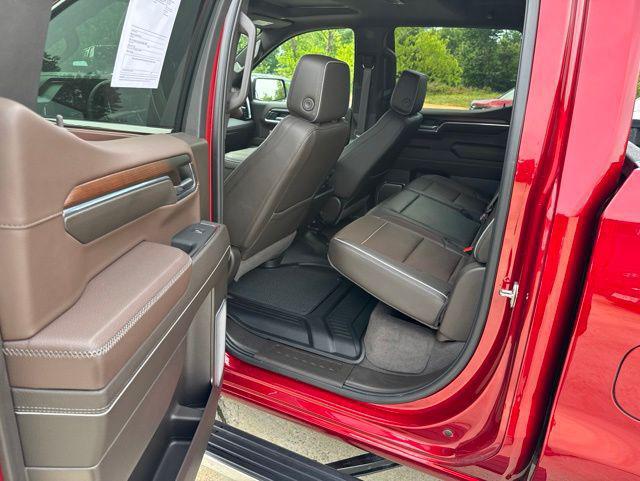 2024 GMC Sierra 1500 4WD Crew Cab Short Box Denali