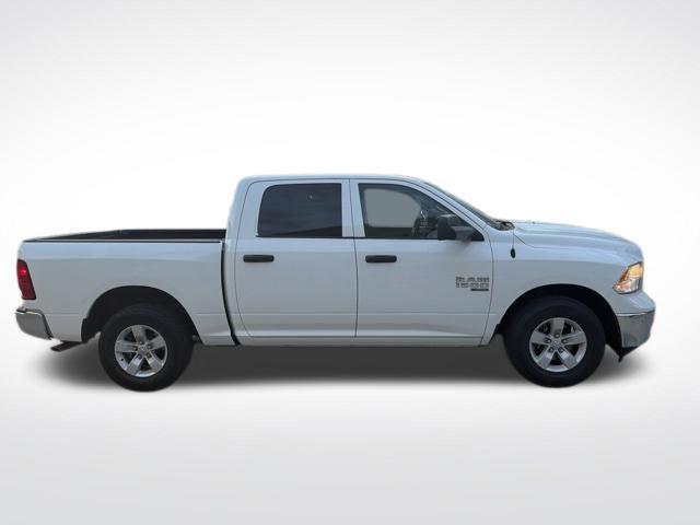 2023 Ram 1500 Classic SLT Crew Cab 4x2 5'7" Box