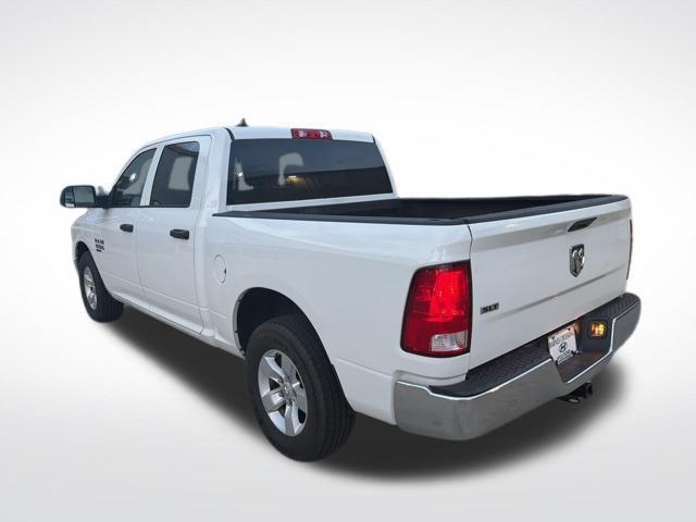 2023 Ram 1500 Classic SLT Crew Cab 4x2 5'7" Box
