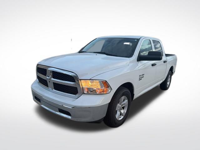 2023 Ram 1500 Classic SLT Crew Cab 4x2 5'7" Box