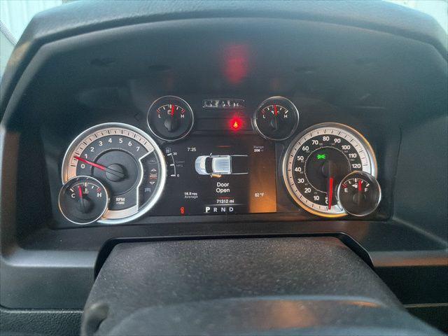 2023 Ram 1500 Classic SLT Crew Cab 4x2 5'7" Box