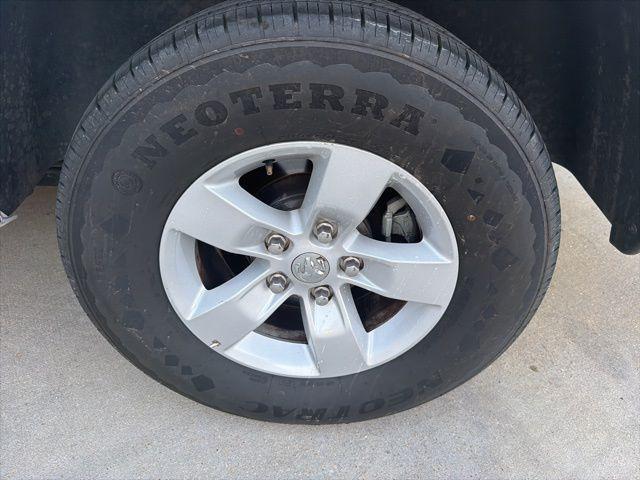 2023 Ram 1500 Classic SLT Crew Cab 4x2 5'7" Box