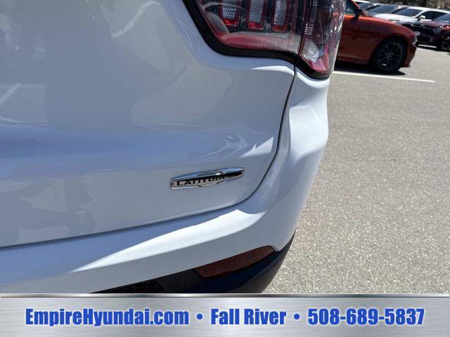2023 Jeep Compass Latitude Lux FWD